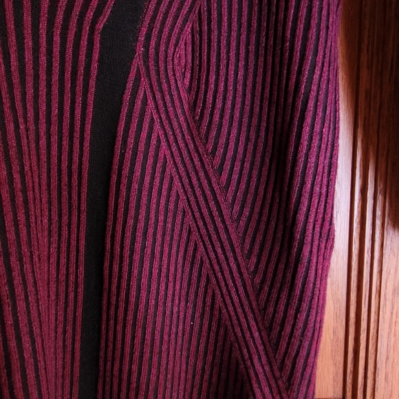 Berry Colored Ribbed Bodycon Dress - Picture 4 of 5